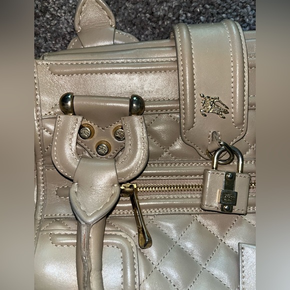 Burberry tote - Picture 2 of 5